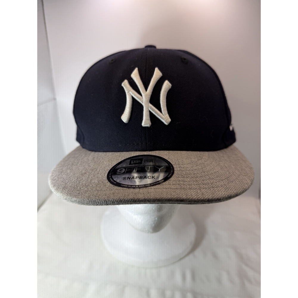 New York Yankees Hat Cap Snap Back Black Gray MLB Baseball 9FIFTY New Era OSFA